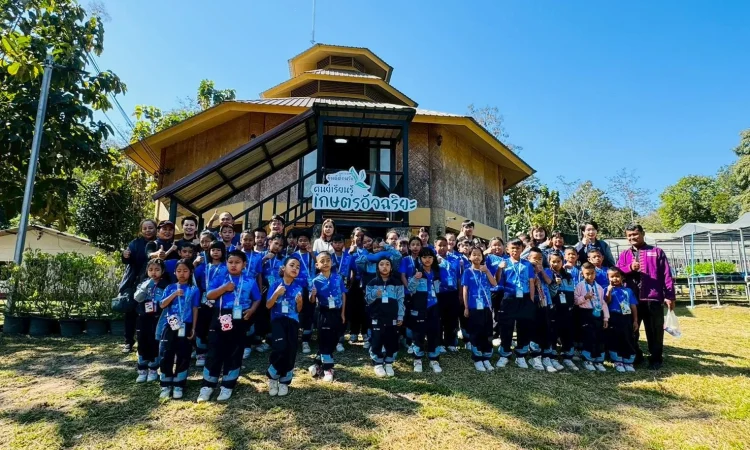 LINE_ALBUM_รร ทุ่งก่อ_251204_26